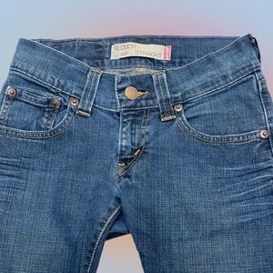 LEVI’S 504 Women’s 1 Short (Juniors) SLOUCH STRAIGHT Blue Jeans run like a 25